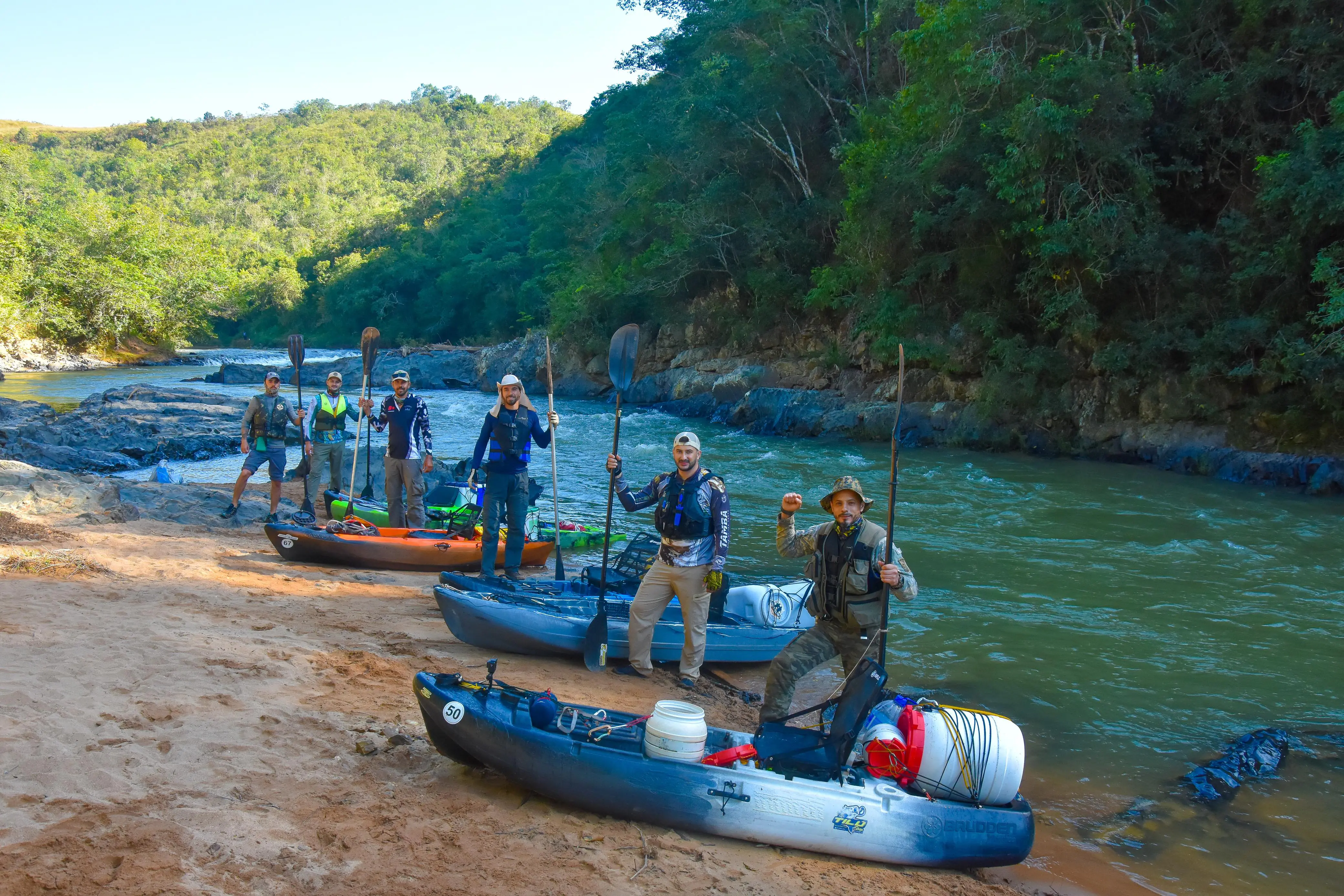 Canoístas de Divinópolis vão percorrer todo o Rio São Francisco
