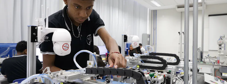 Inscrições para cursos técnicos gratuitos do Trilhas de Futuro terminam na segunda