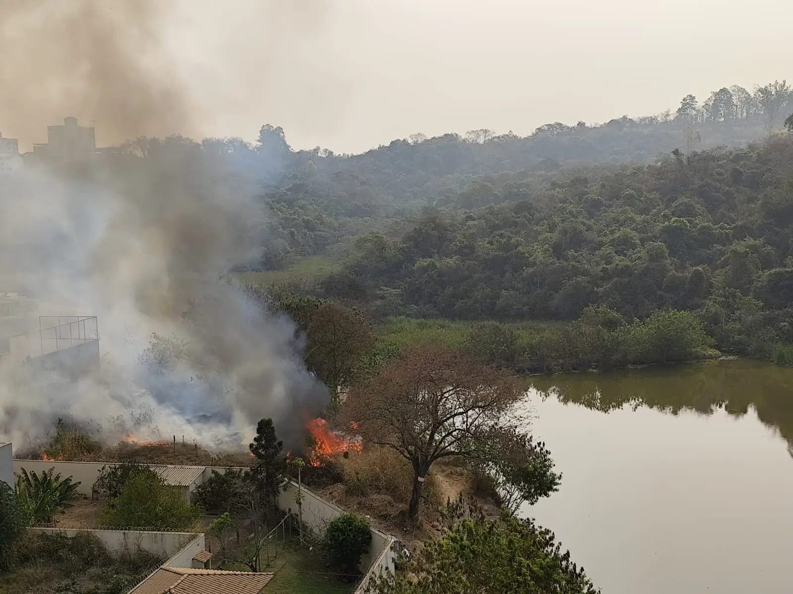 Divinópolis registra mais um foco de incêndio em área urbana