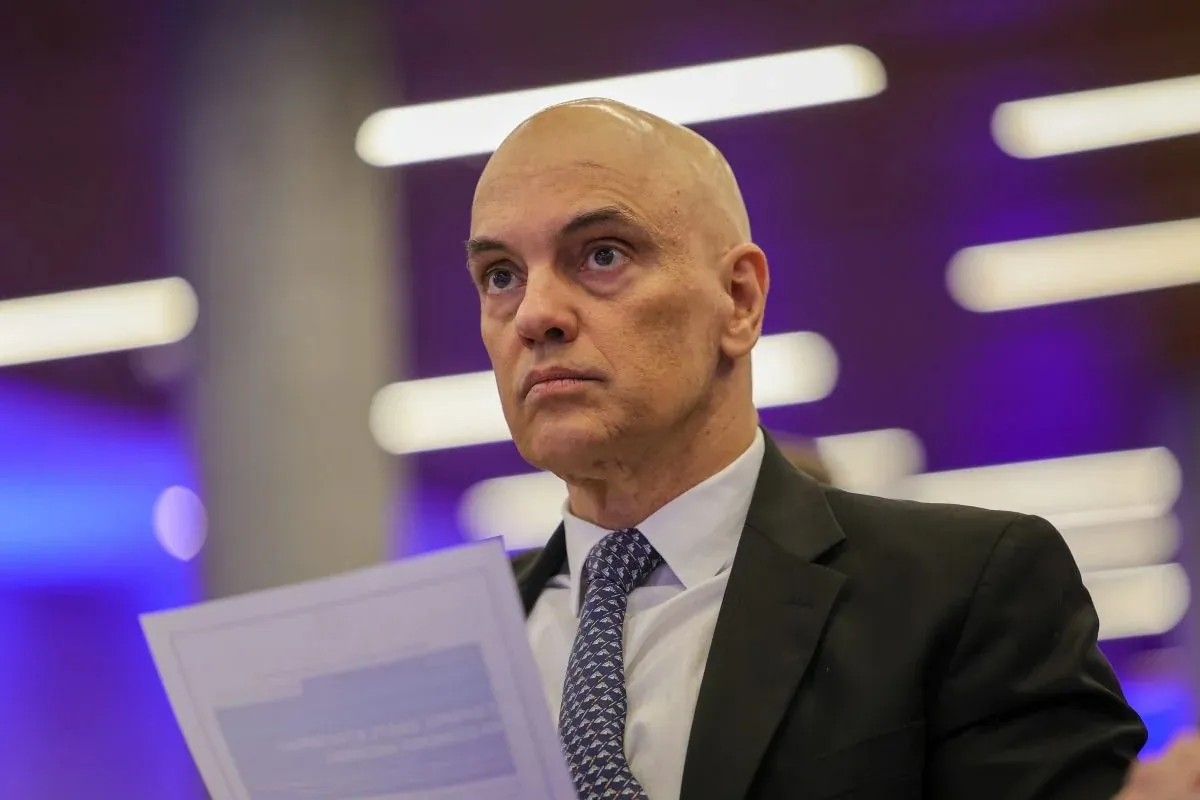 Moraes determina transferência de R$ 18 milhões do X e Starlink para a União