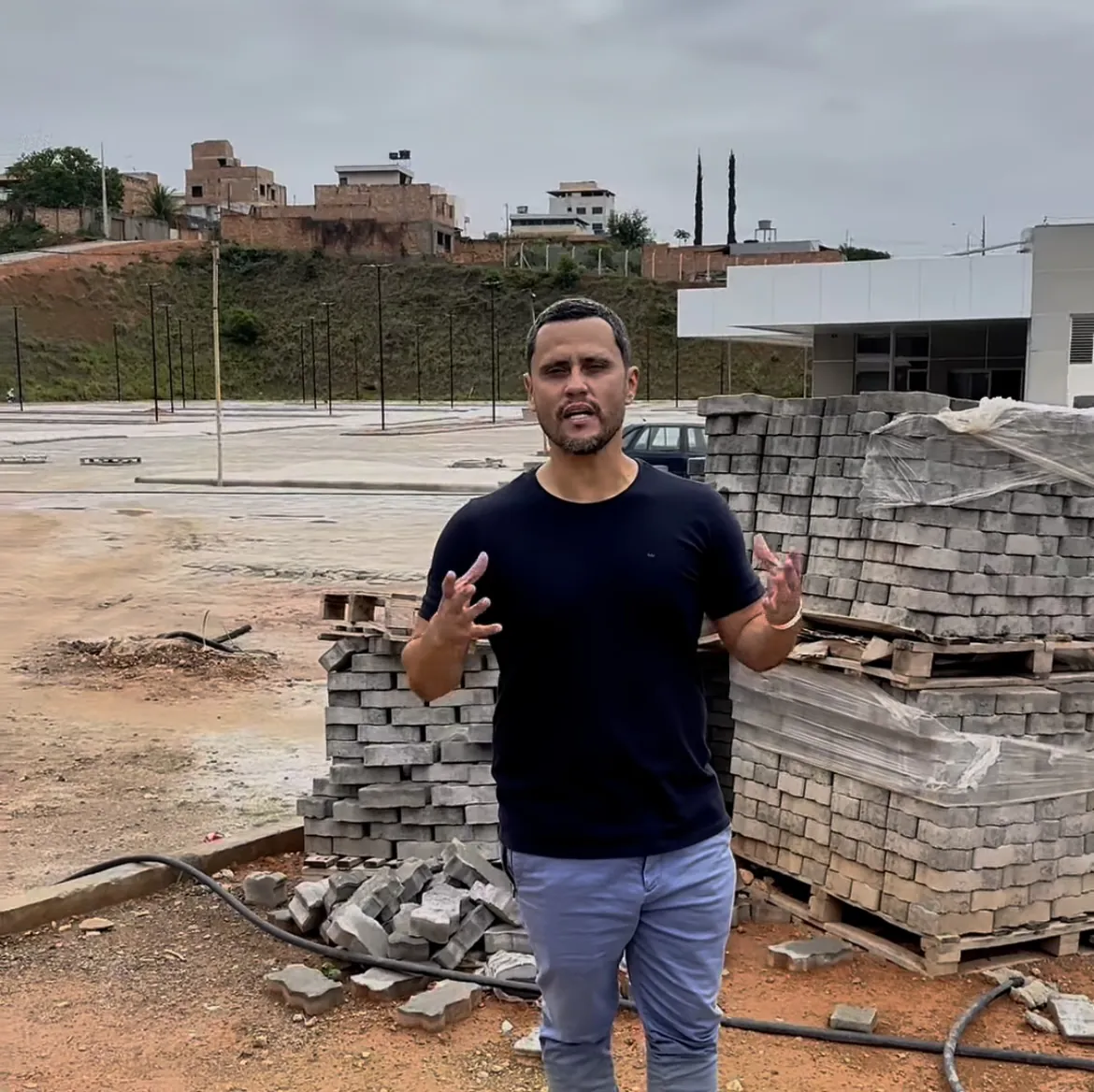 Prefeito detalha avanços na obra do hospital regional