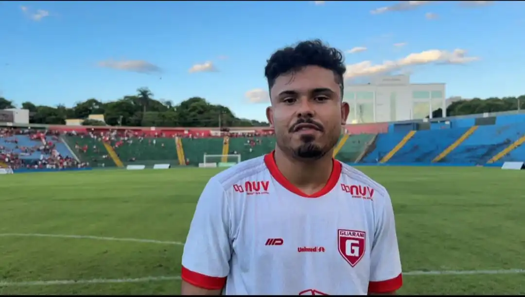 Guarani vence fora de casa e coloca uma das mãos na taça