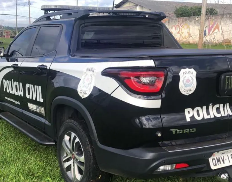 Polícia Civil prende casal por de suspeito tráfico de drogas em Arcos