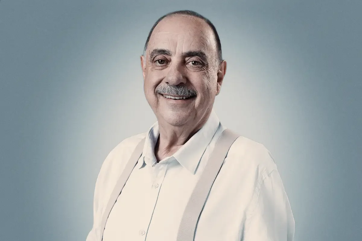 Prefeito de BH tem melhora, mas segue internado