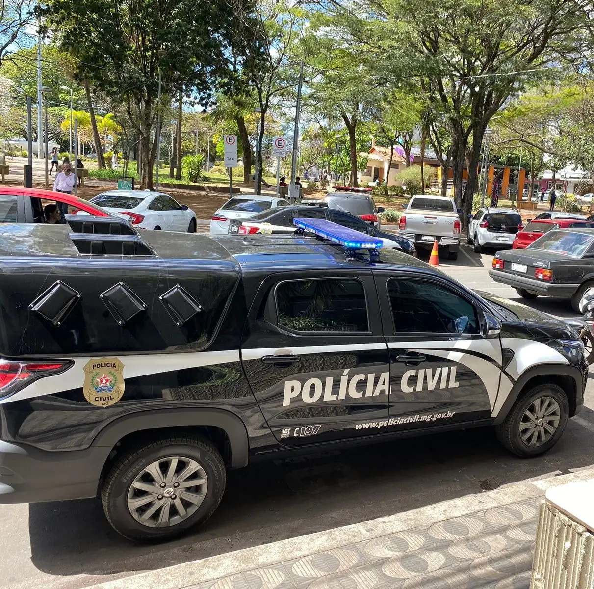 Furto em povoado de Itaúna termina com três homens presos