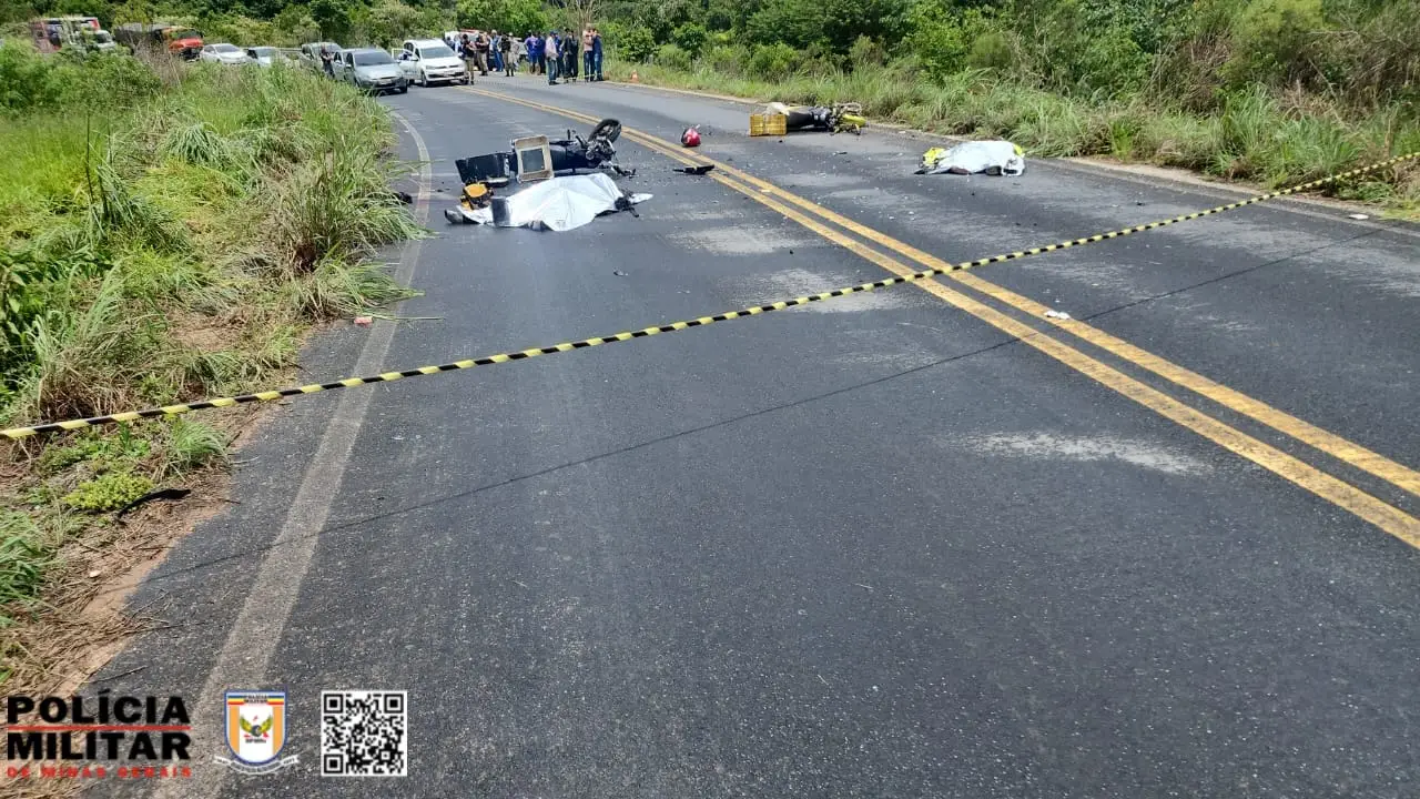 Motociclistas morrem em acidente na MG-164, em Camacho
