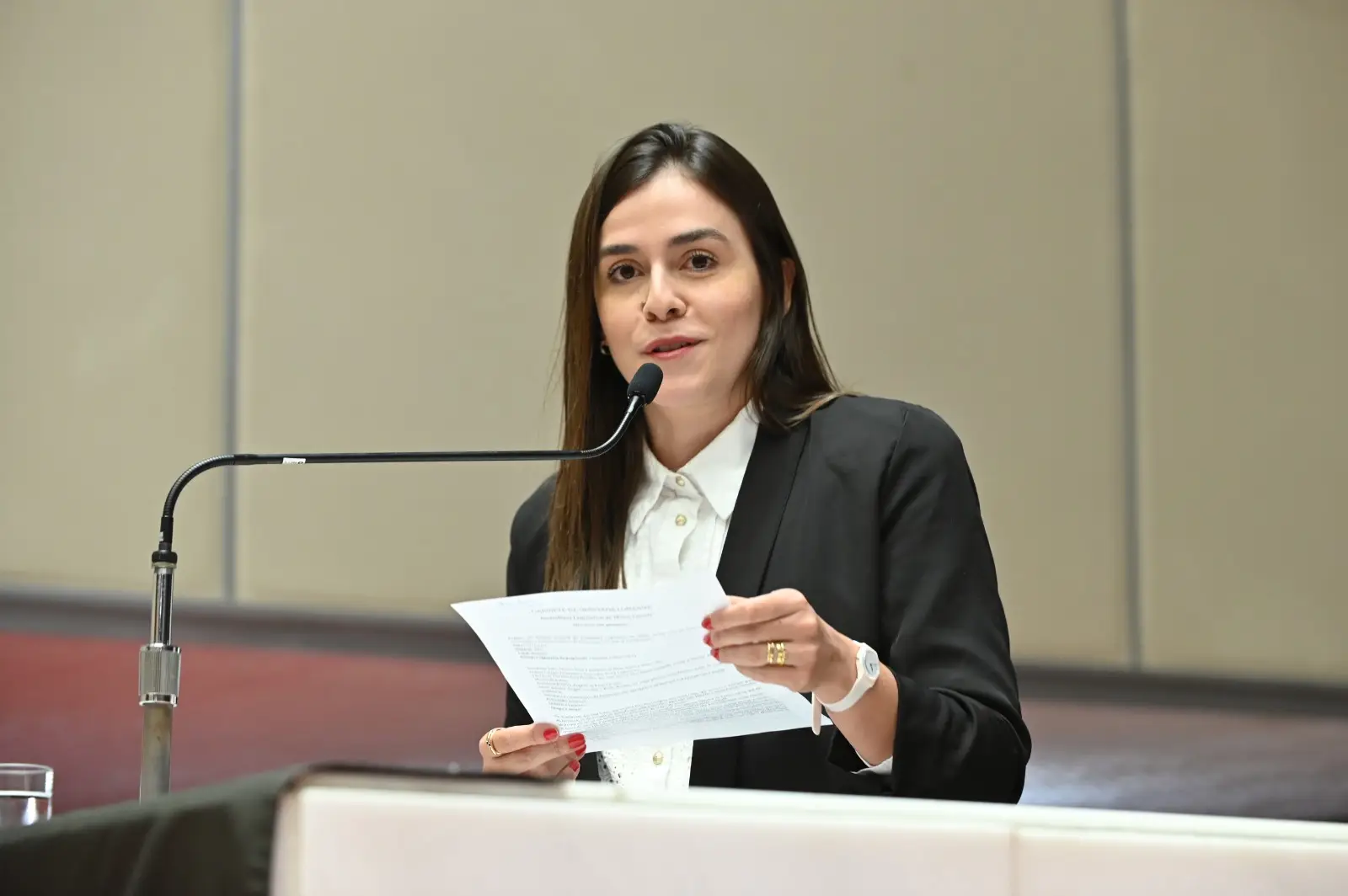 Mulher que ameaçou Lohanna faz acordo para não ser condenada na Justiça
