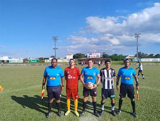 Coelho Radiadores abre rodada do amador com goleada humilhante