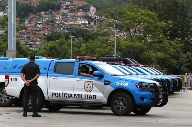 Mãe joga filha de 11 meses em rio no Jequitinhonha