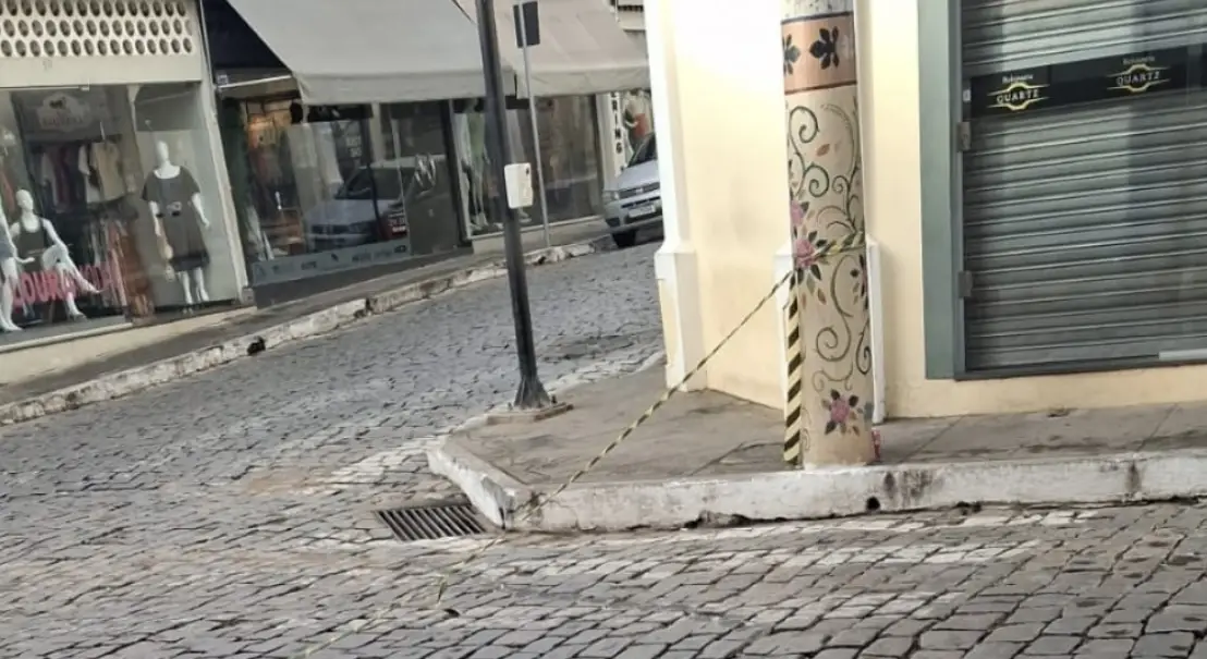 Homem é morto a facadas no Centro de Itapecerica
