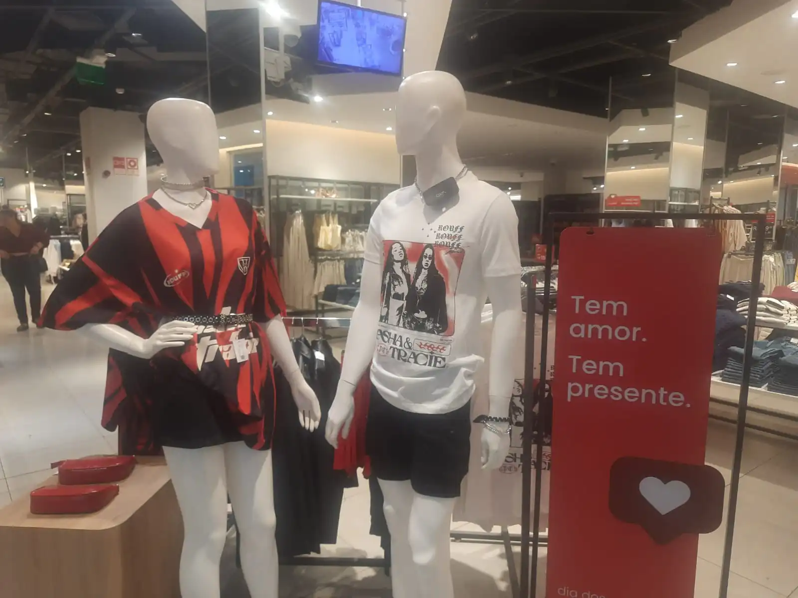 Comércio aposta nas redes sociais para aumentar vendas no Dia dos Namorados