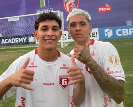 Alvirrubro vence a primeira na base