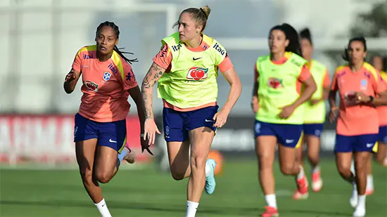 Jogadoras do Cruzeiro iniciam treinos com a seleção brasileira