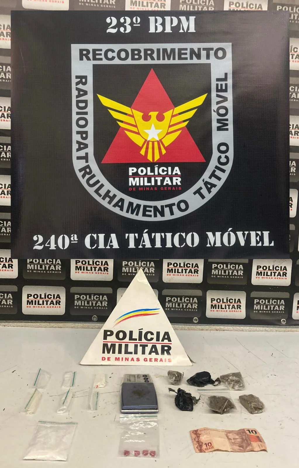 PM prende homem por tráfico de drogas durante festa de rodeio em Divinópolis