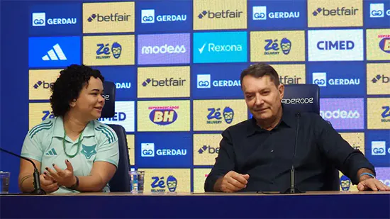 Cruzeiro aumenta investimento com o time de futebol feminino