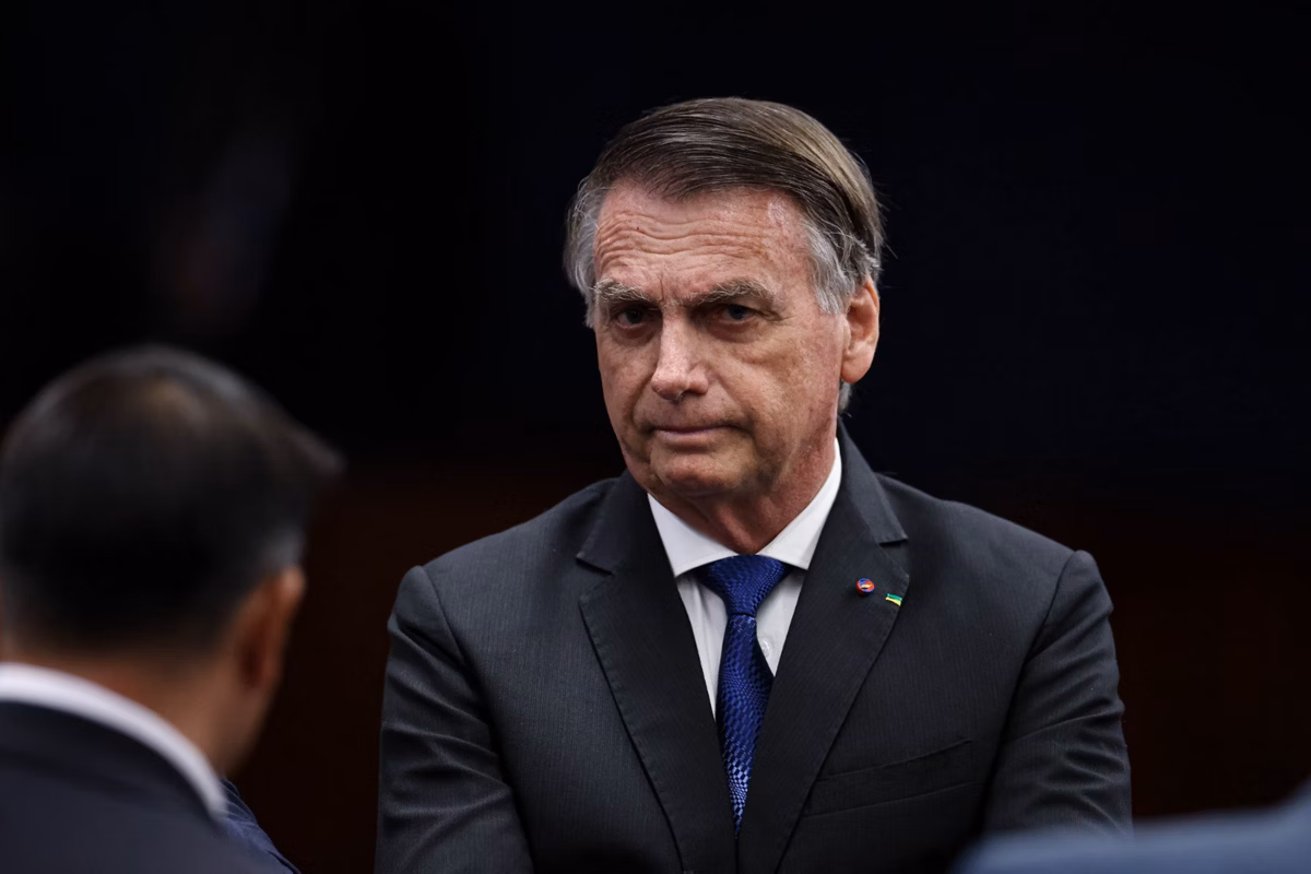 Bolsonaro passa mal, deixa evento às pressas e cancela compromissos em Goiás