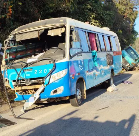 Acidente na MG-050 deixa um morto e quatro feridos em São Sebastião do Oeste
