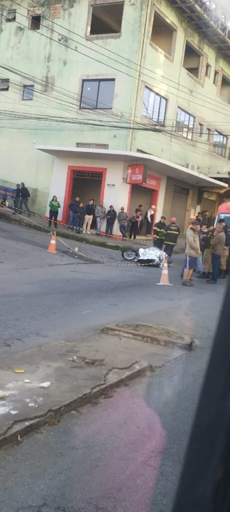 Trecho perigoso da rua Goiás passa por reformas após acidentes fatais