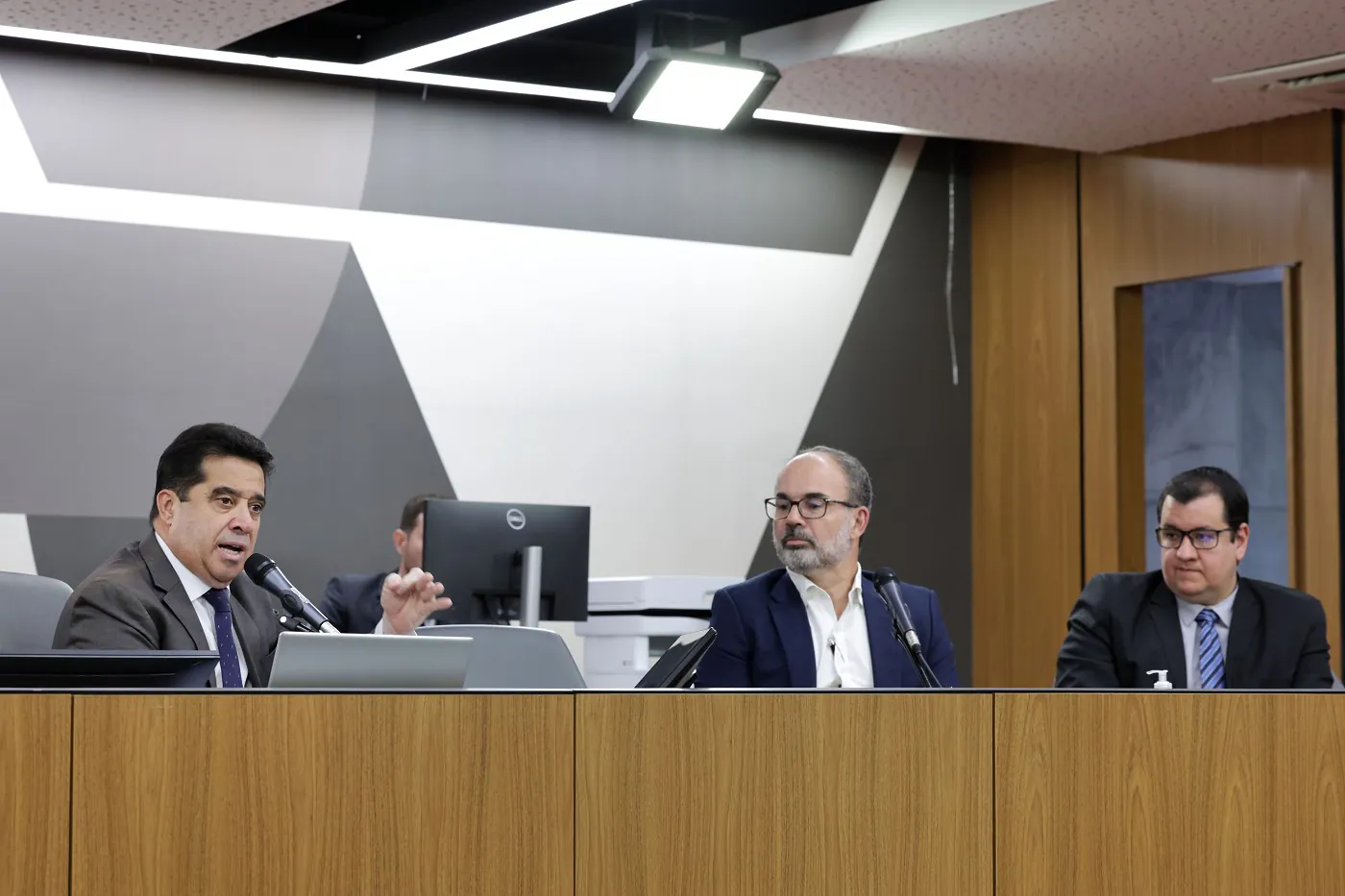 Governo de Minas revê cortes de gastos para a Polícia Militar