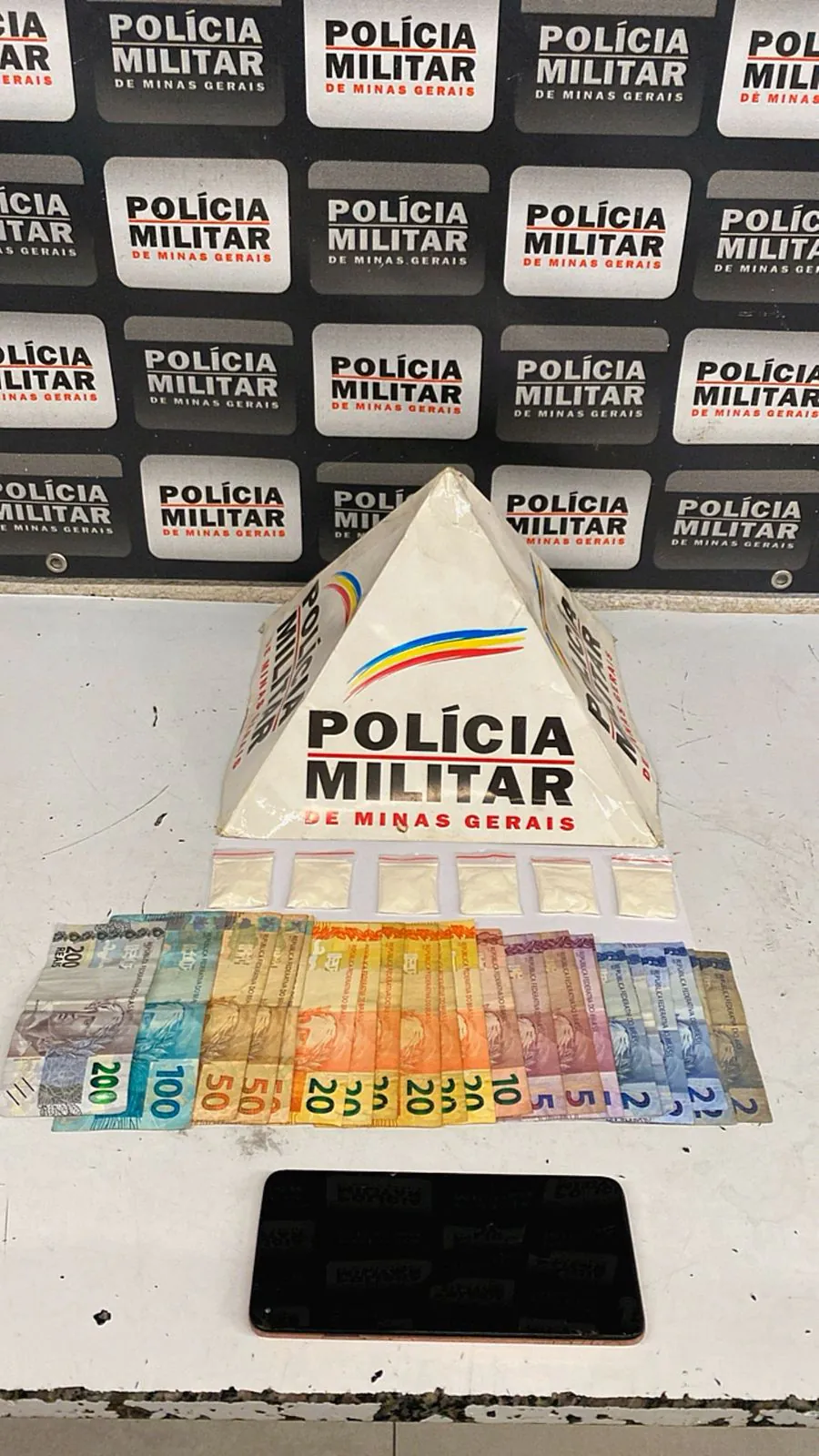 Homem é preso por tráfico de drogas no bairro São José
