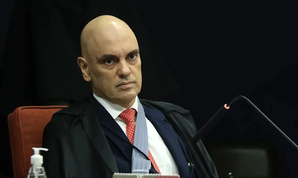 Oposição consegue assinaturas para pedido de impeachment de Alexandre de Moraes