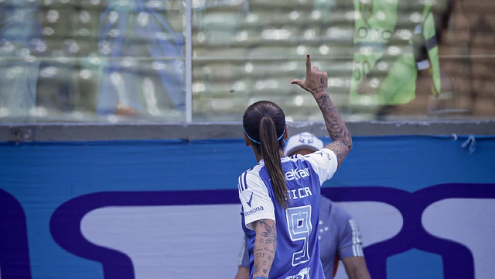 Cruzeiro faz história e avança à semifinal inédita do Brasileiro Feminino