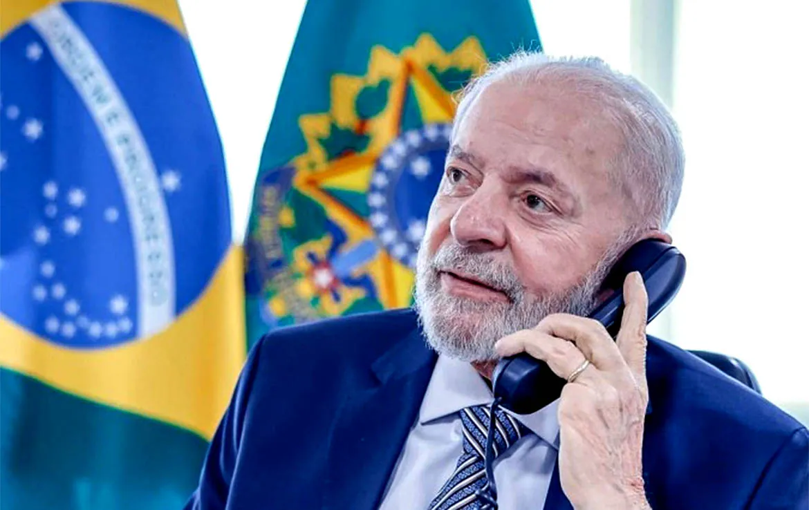 Lula e Vladimir Putin conversam por quase uma hora em telefonema