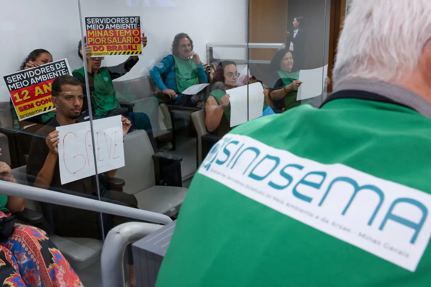 Sem resposta do governo, servidores do Meio Ambiente entram em greve em MG