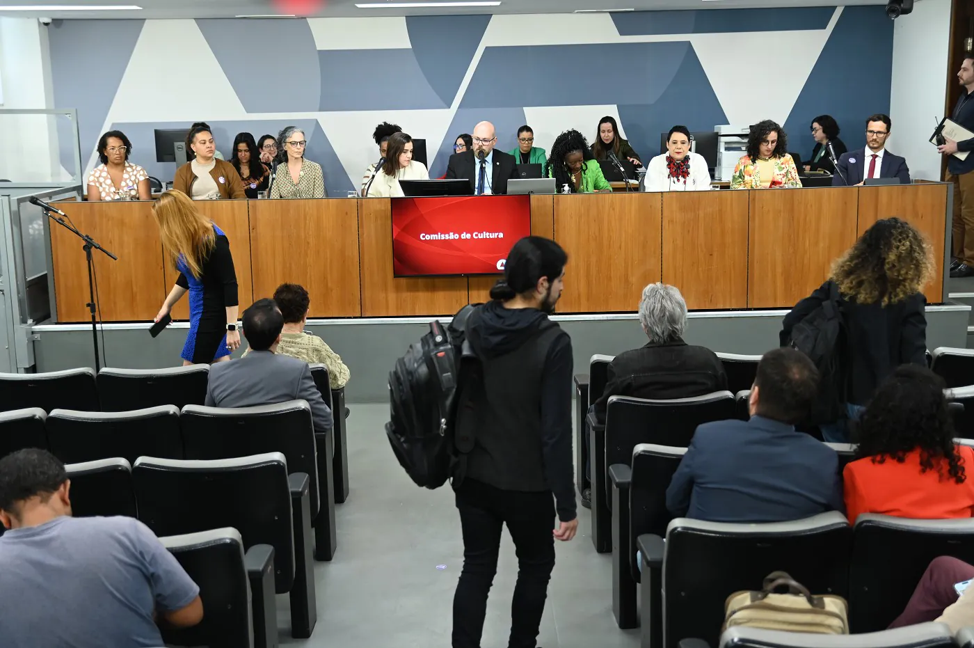 Produtores culturais de mostras e festivais não serão penalizados por suspensão de edital