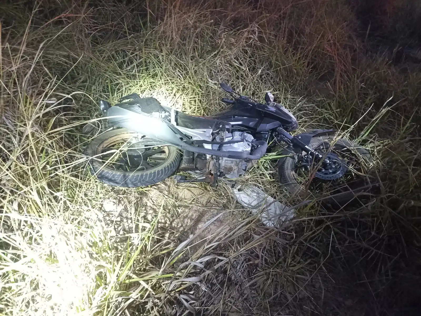 Motociclista morre em acidente na MG-423, em Papagaios