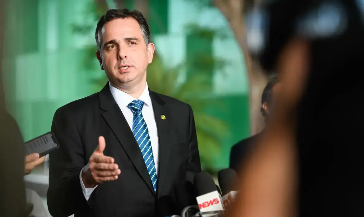 De olho nas eleições de 2026, PSD amplia base com filiação de 30 novos prefeitos em Minas