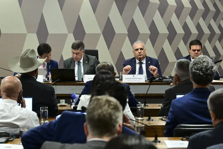 Com depoimentos e requerimentos aprovados, CPMI do INSS avança em investigação de fraudes
