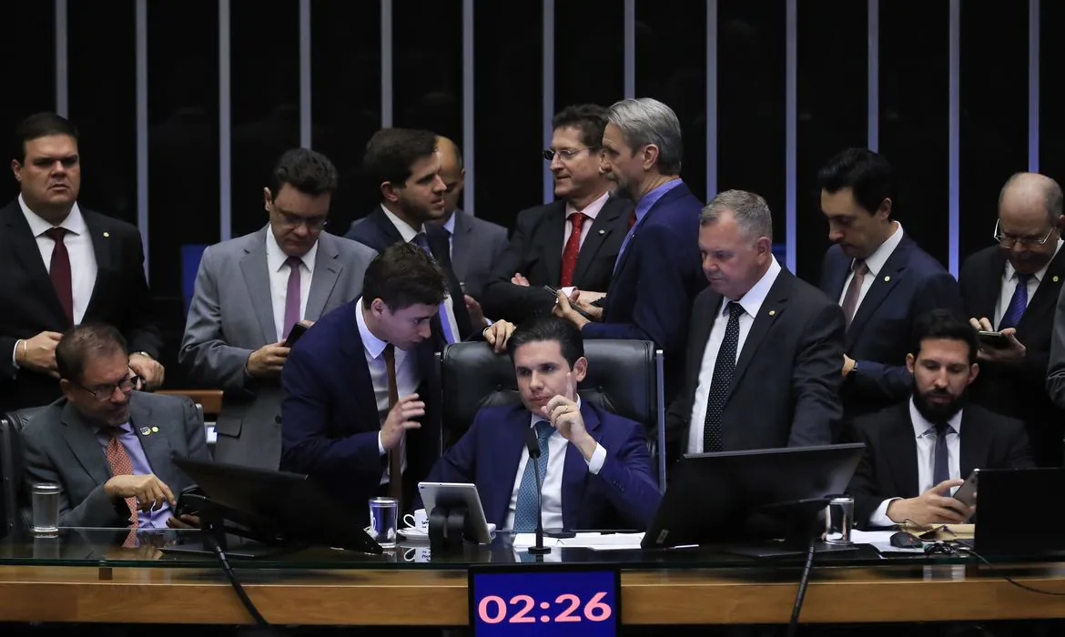 Com apoio de 36 deputados mineiros, PEC que restringe ações contra parlamentares é aprovada; confira lista completa