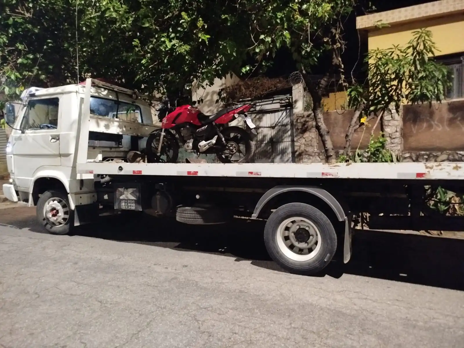 Mulher é presa com moto furtada no bairro Terra Azul em Divinópolis