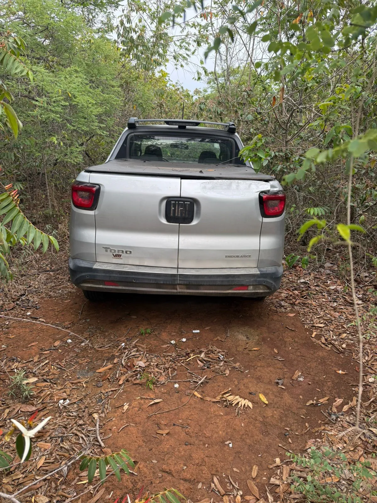 PM recupera caminhonete furtada em Oliveira no bairro Juscelino Kubitschek, em Divinópolis