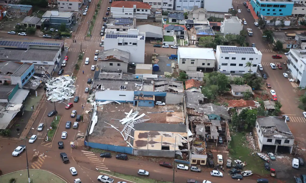 Cidade do Paraná recebe repasse de R$ 504 mil para atender pessoas impactadas por tornado