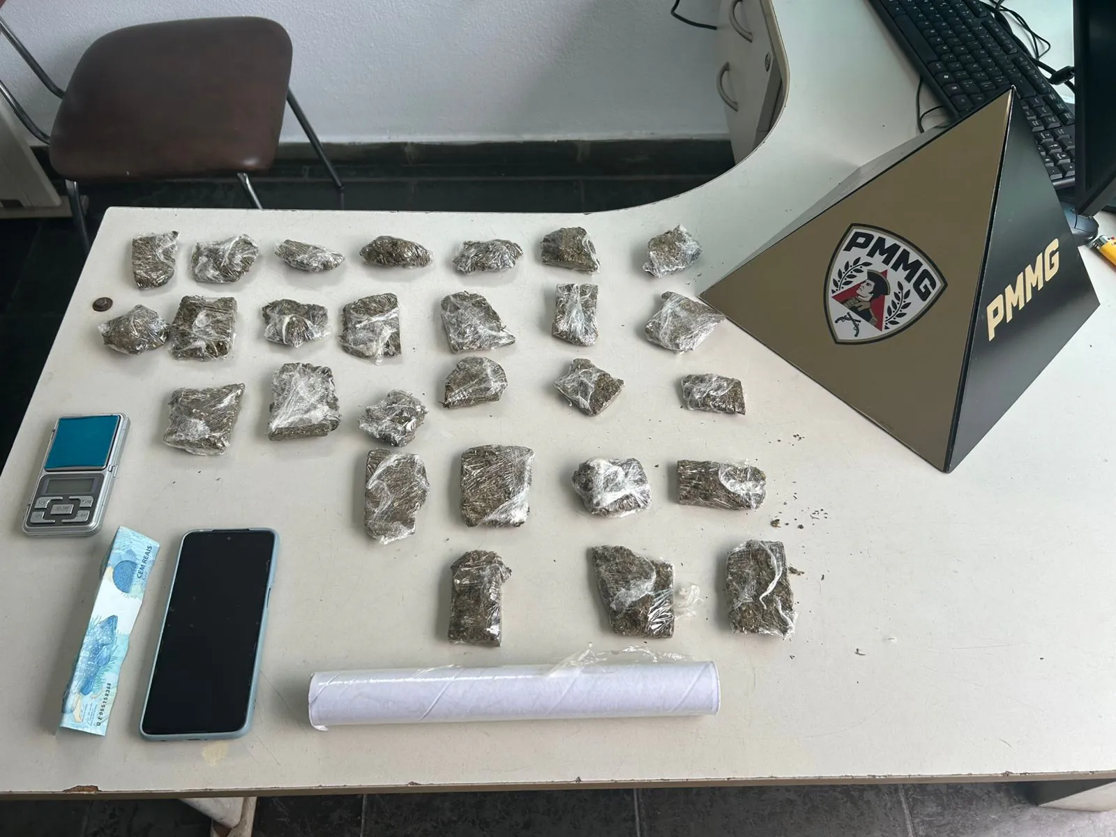Polícia Militar apreende menor por tráfico de drogas em Cláudio