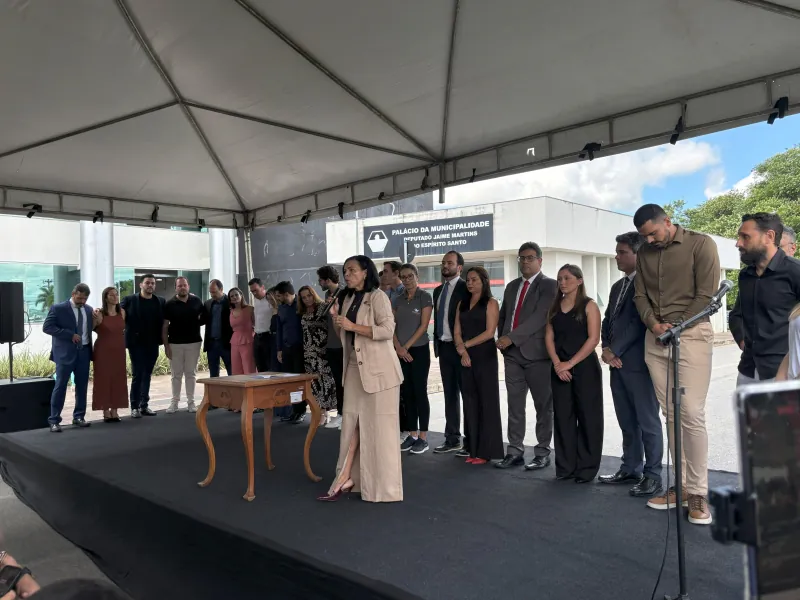 Janete assume Prefeitura e anuncia equipe com maior presença feminina