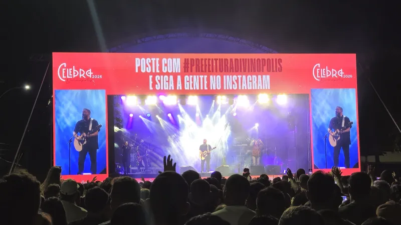 Com show de Fernandinho, Celebra encerra 4ª edição com grande público na Praça da Bíblia