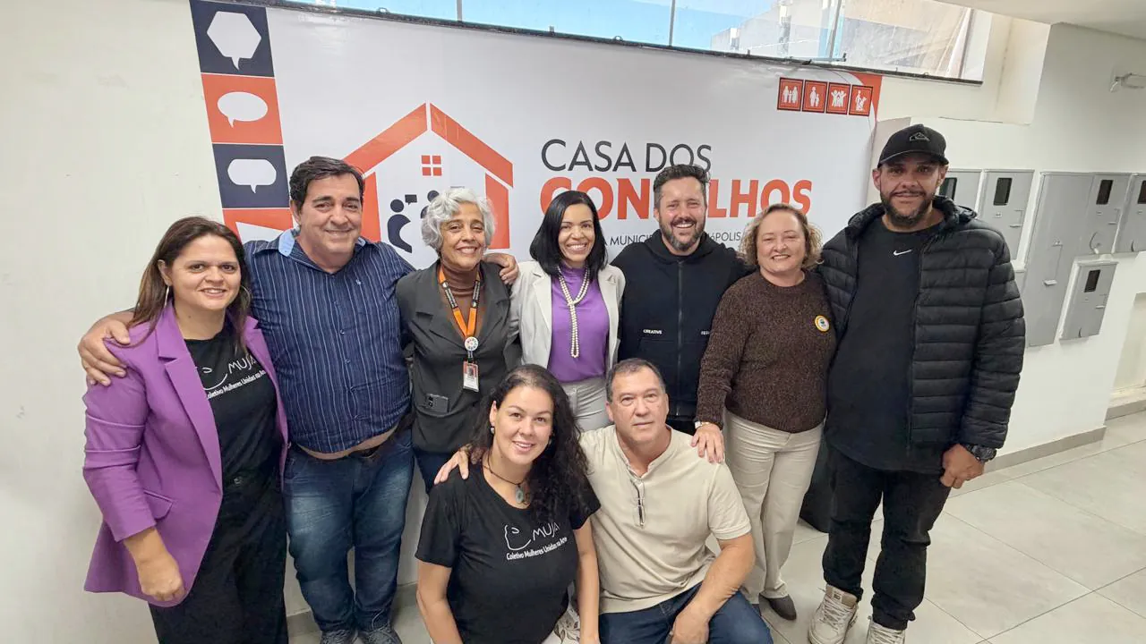 PRAÇA NELSON PELEGRINO RECEBE O PROJETO “CORES E CONTOS”